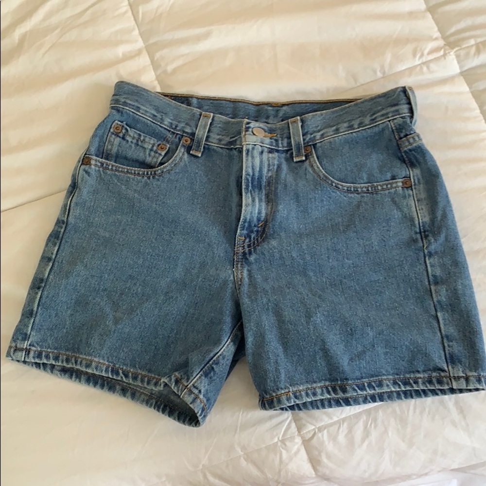 Levi Vintage Mom Shorts